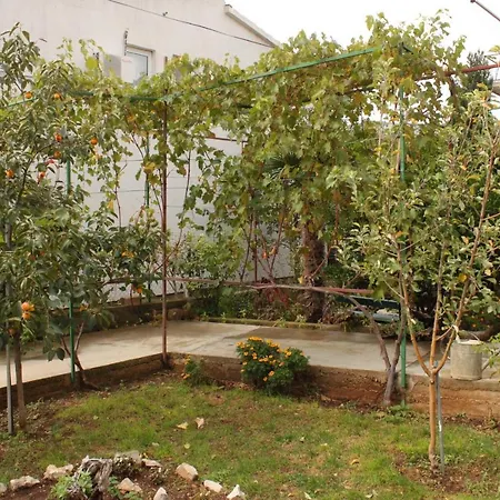 Tribunj 7117b דירה