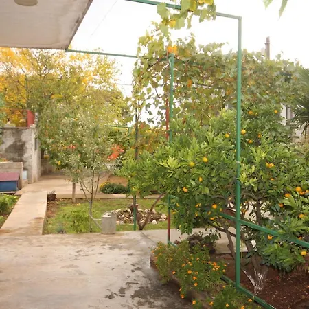 דירה Tribunj 7117b Tribalj