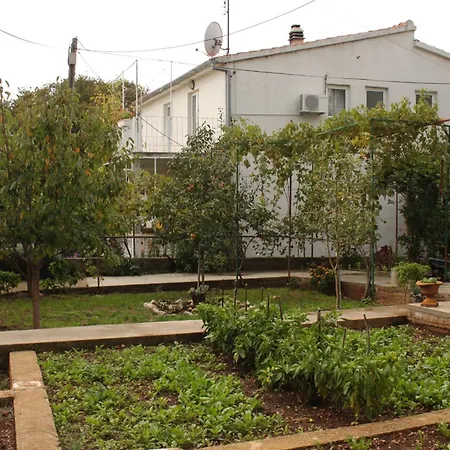 Tribunj 7117b Tribalj